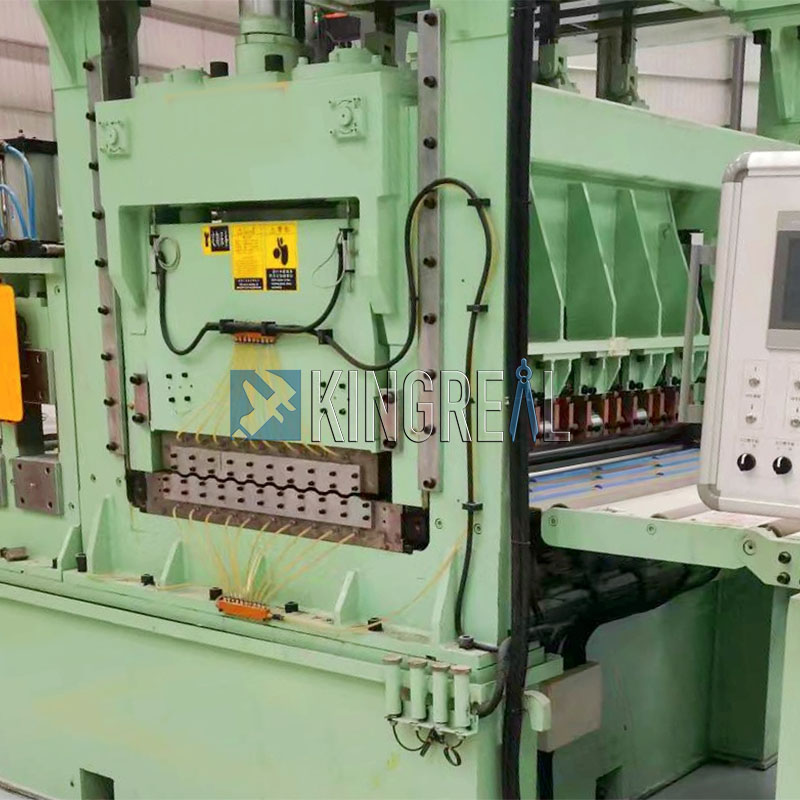 fly shearing cut to length line